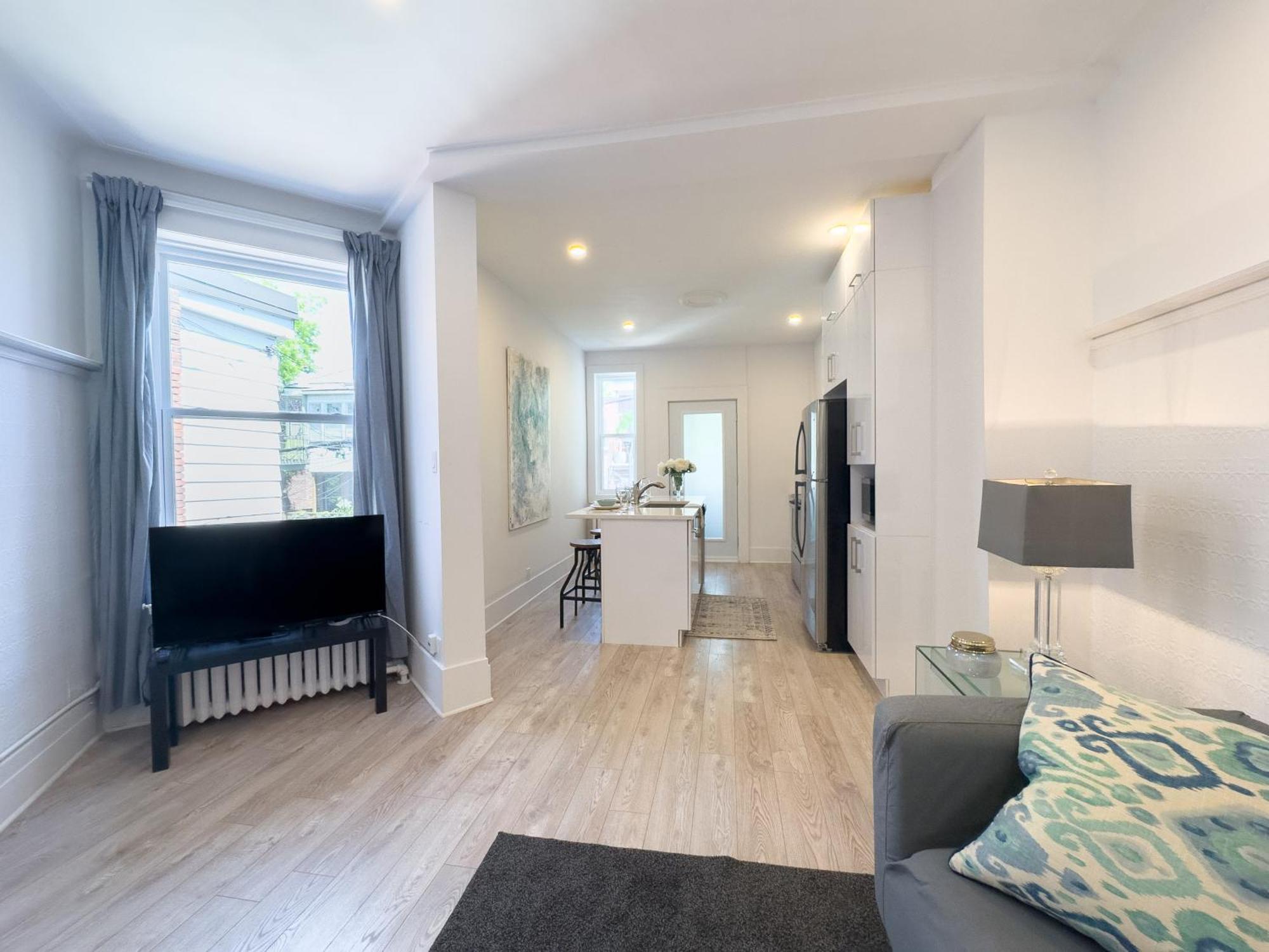 Apartamento Stunning 3 Bedr ~ 2min Walk To Metro Maria Montreal