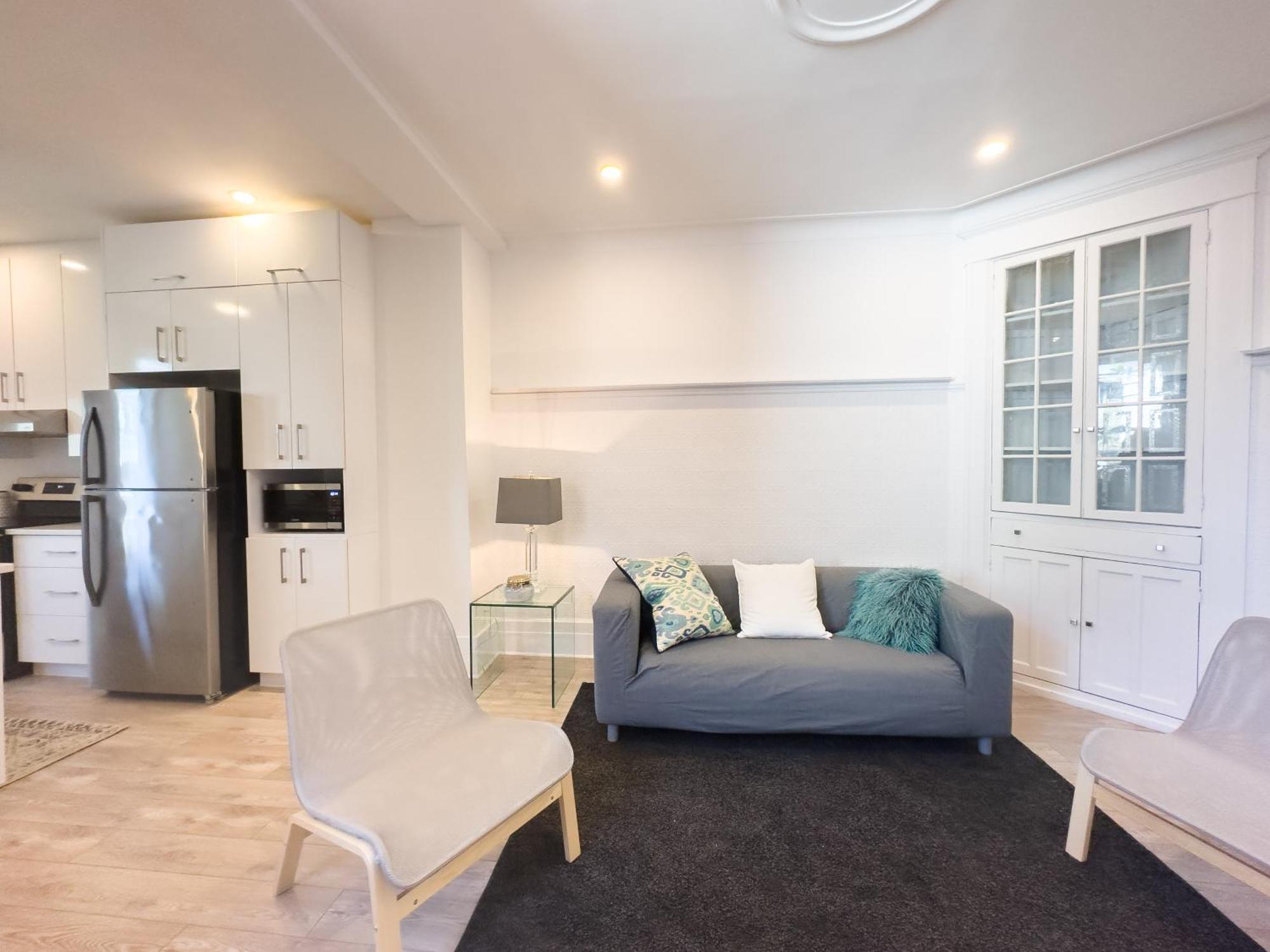 Stunning 3 Bedr ~ 2min Walk To Metro Maria Apartamento Montreal